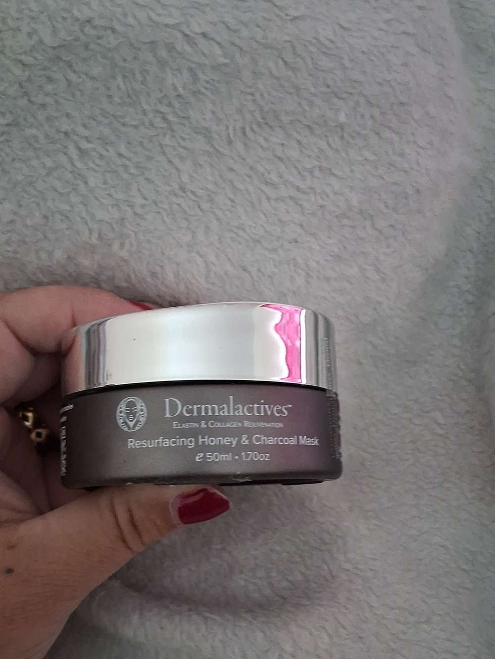 Dermalactives Resurfacing Honey & Charcoal Mask - Gray - Picture 2 of 6